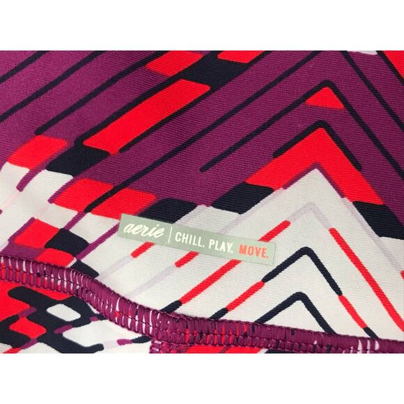 Aerie Womens Purple Red Print Active Capri Leggings Size S - Picture 6 of 8